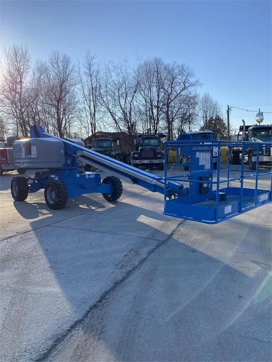 2014 Genie S40 Telescopic Boom Lift - 46ft Working Height, 500lb Capacity