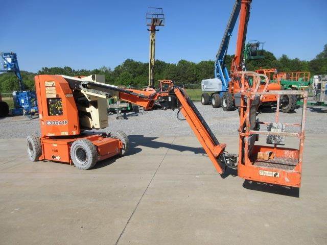 2016 JLG E300AJP Articulating Boom Lift