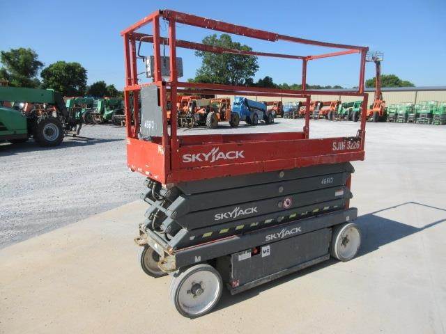 2016 Skyjack SJ3226 Scissor Lift