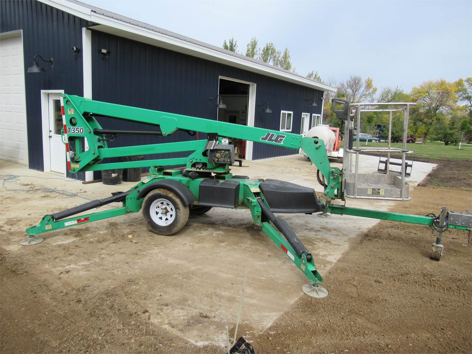 2014 JLG T350 Towable Boom Lift