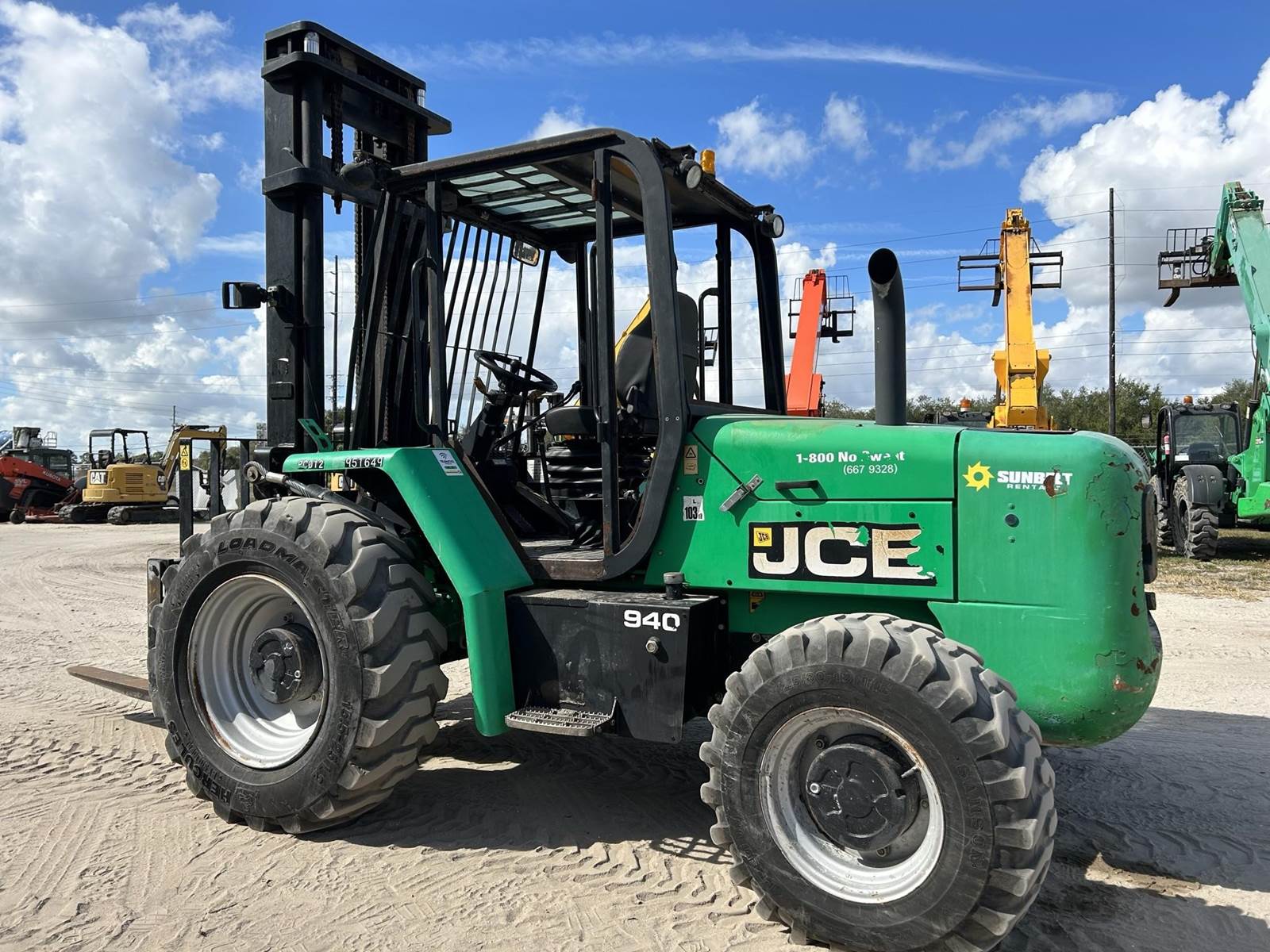 2015 JCB 940 Rough Terrain Forklift