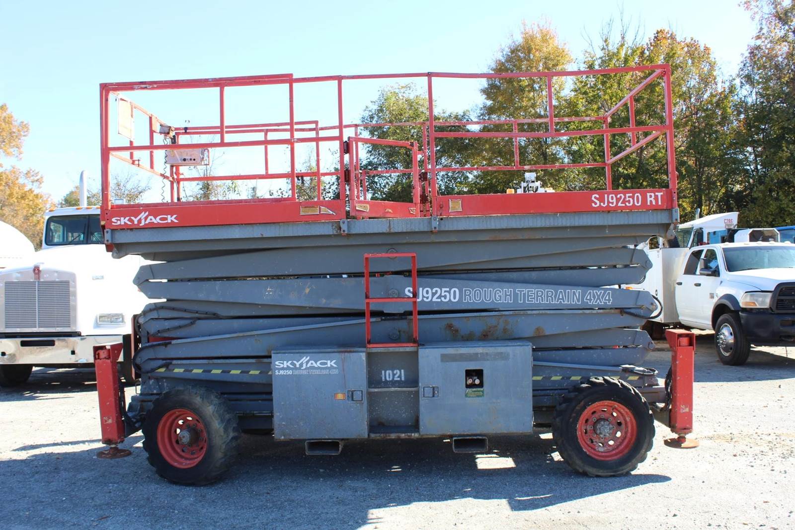 2002 Skyjack SJ9250RT Scissor Lift - 56ft Working Height