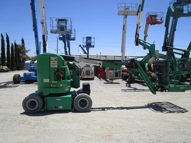 2013 JLG E300AJP Articulating Boom Lift