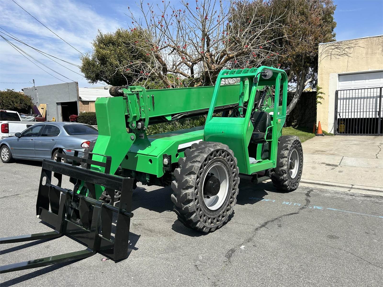 2014 SkyTrak 6036 Telehandler - 6000lb Capacity, 36ft Lift Height