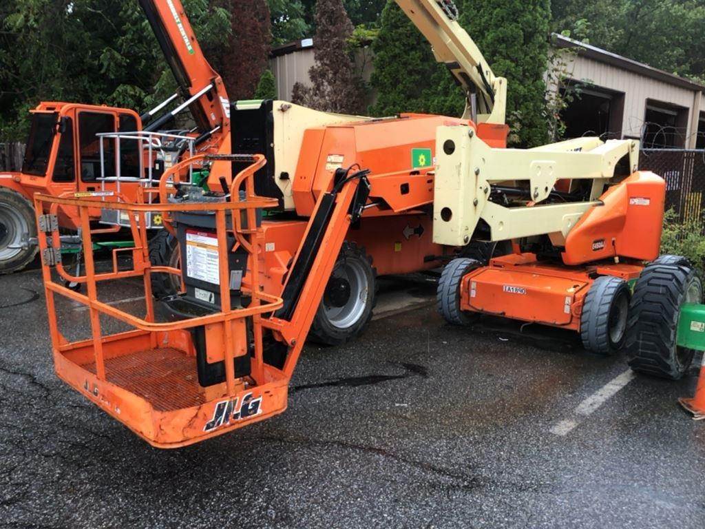 2015 JLG E450AJ Articulating Boom Lift