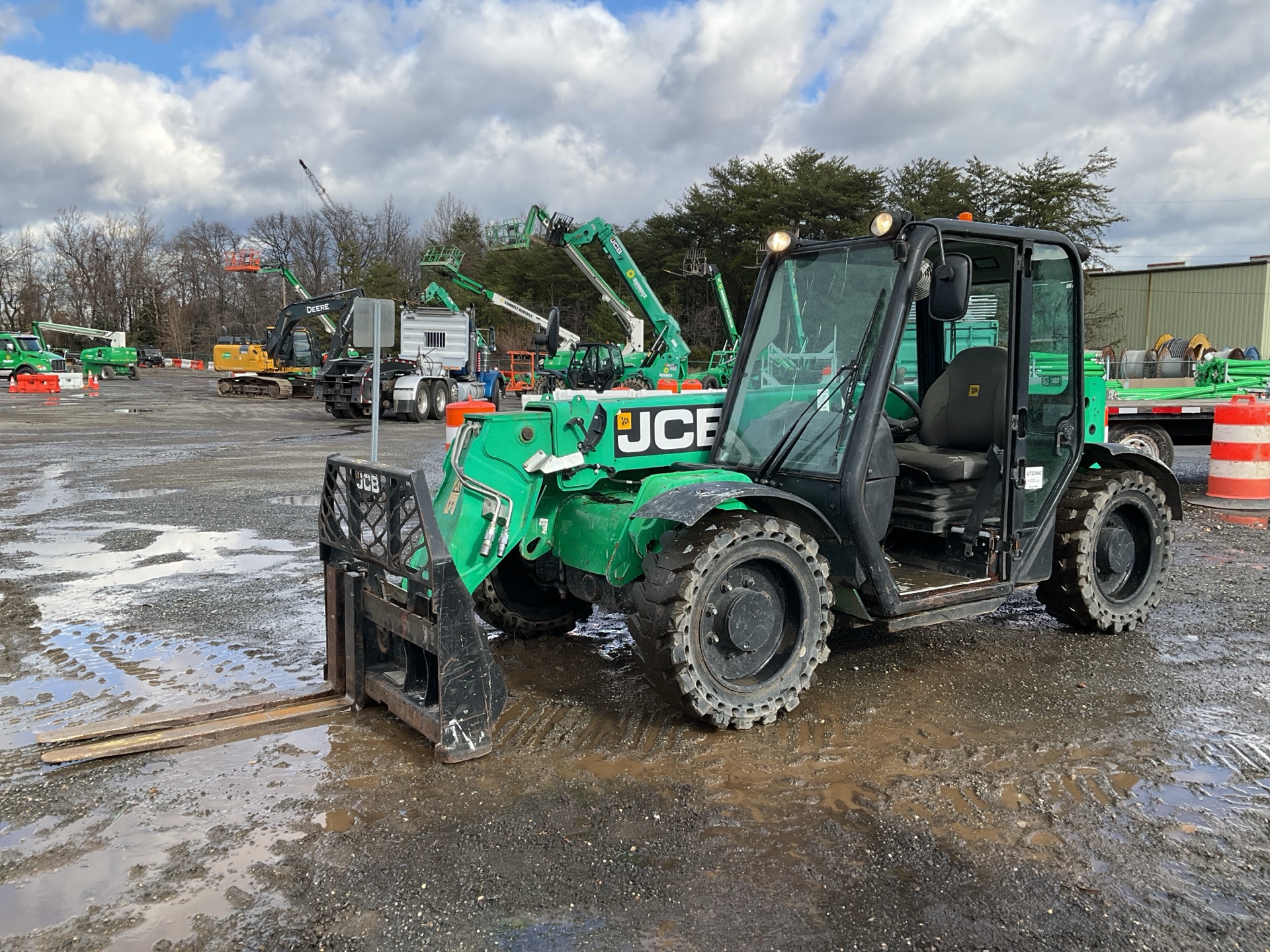 2015 JCB 525-60 Telehandler