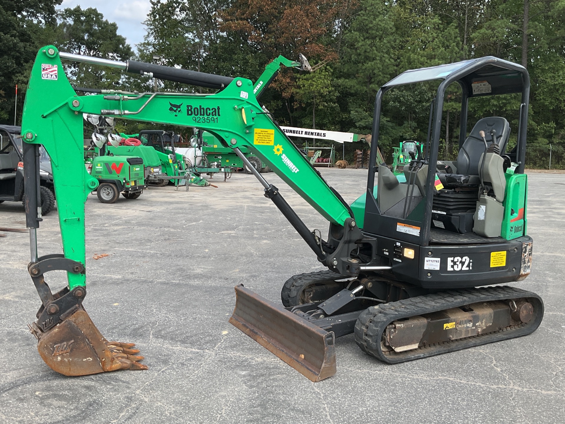 2016 Bobcat E32i Mini Excavator