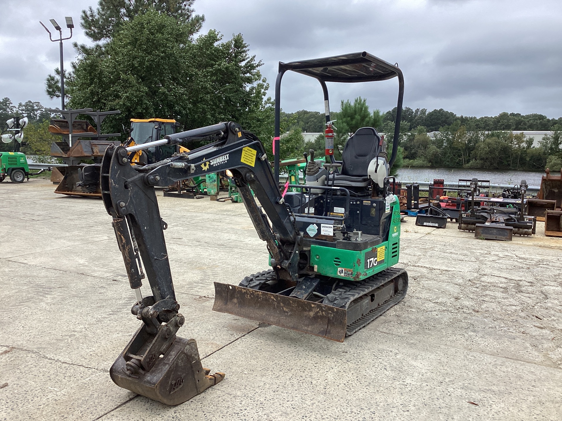 2016 John Deere 17G Mini Excavator