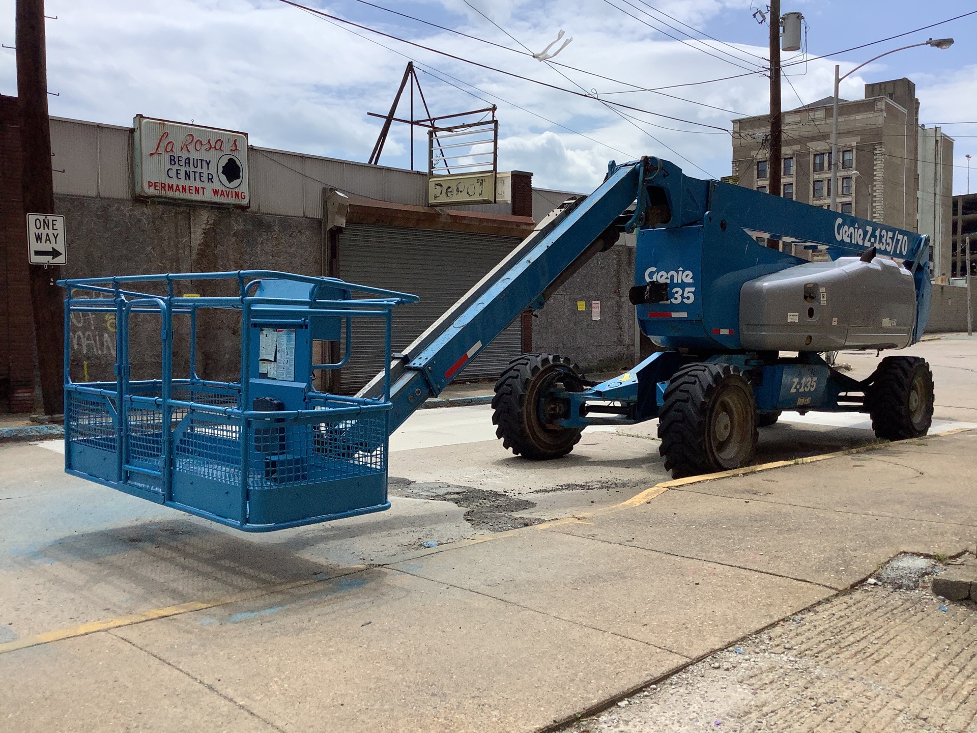 2006 Genie Z-135 4WD Diesel Articulating Boom Lift