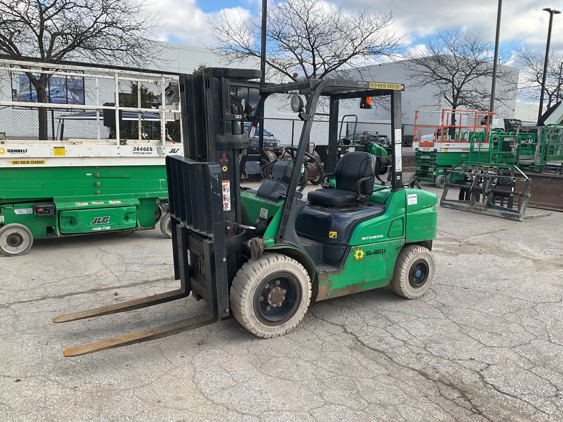 2013 Mitsubishi FG30N 5500 lb  Pneumatic Tire Forklift