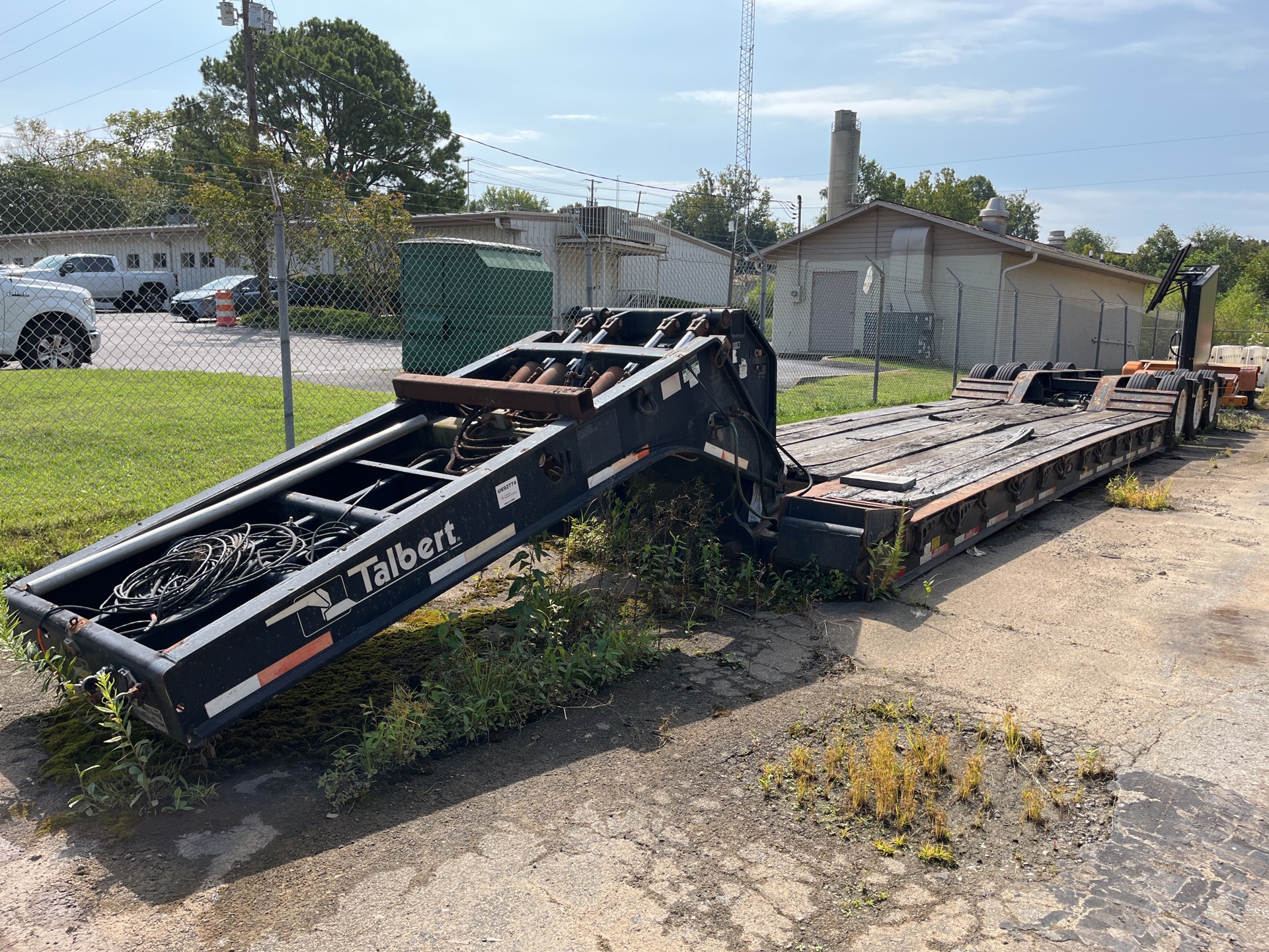 2004 Talbert T30W-50-HRG-1-T1 Tri/A Removable Gooseneck Lowboy Trailer