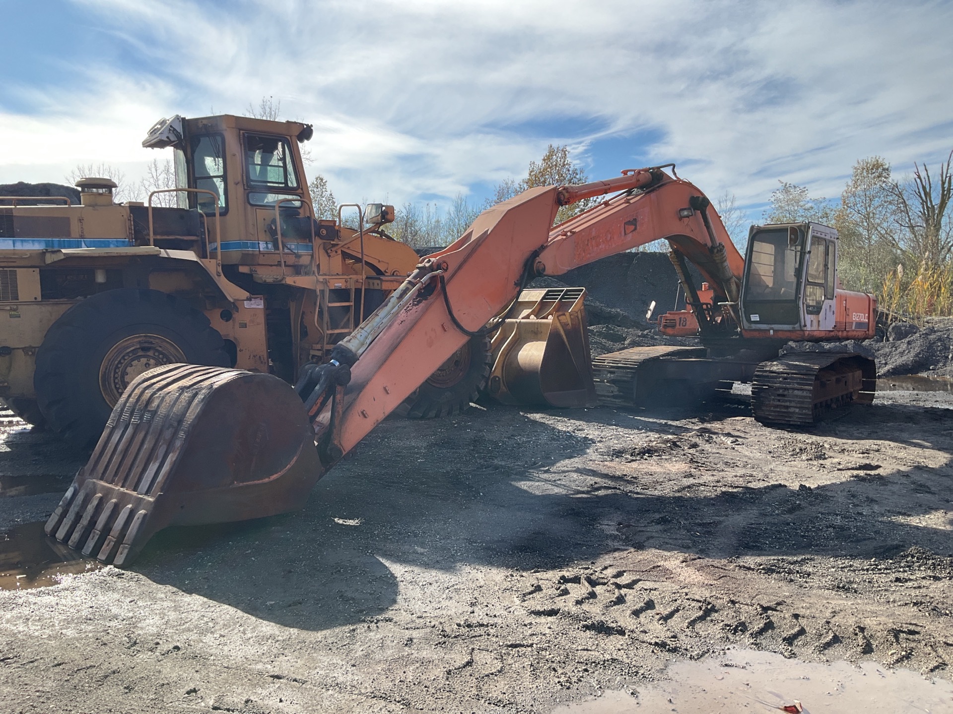 1995 Hitachi EX270LC Tracked Excavator