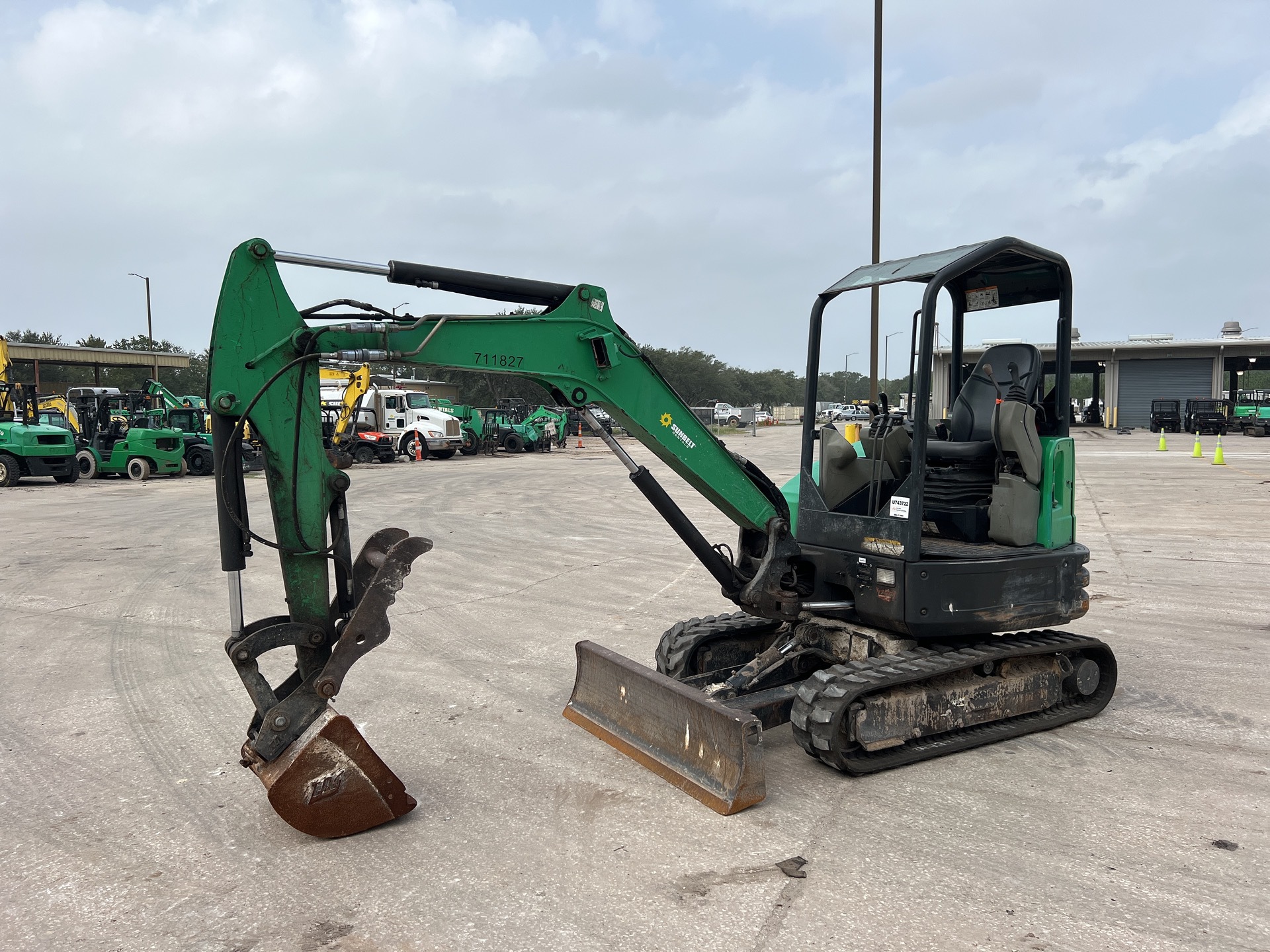 2015 Bobcat E32 Mini Excavator