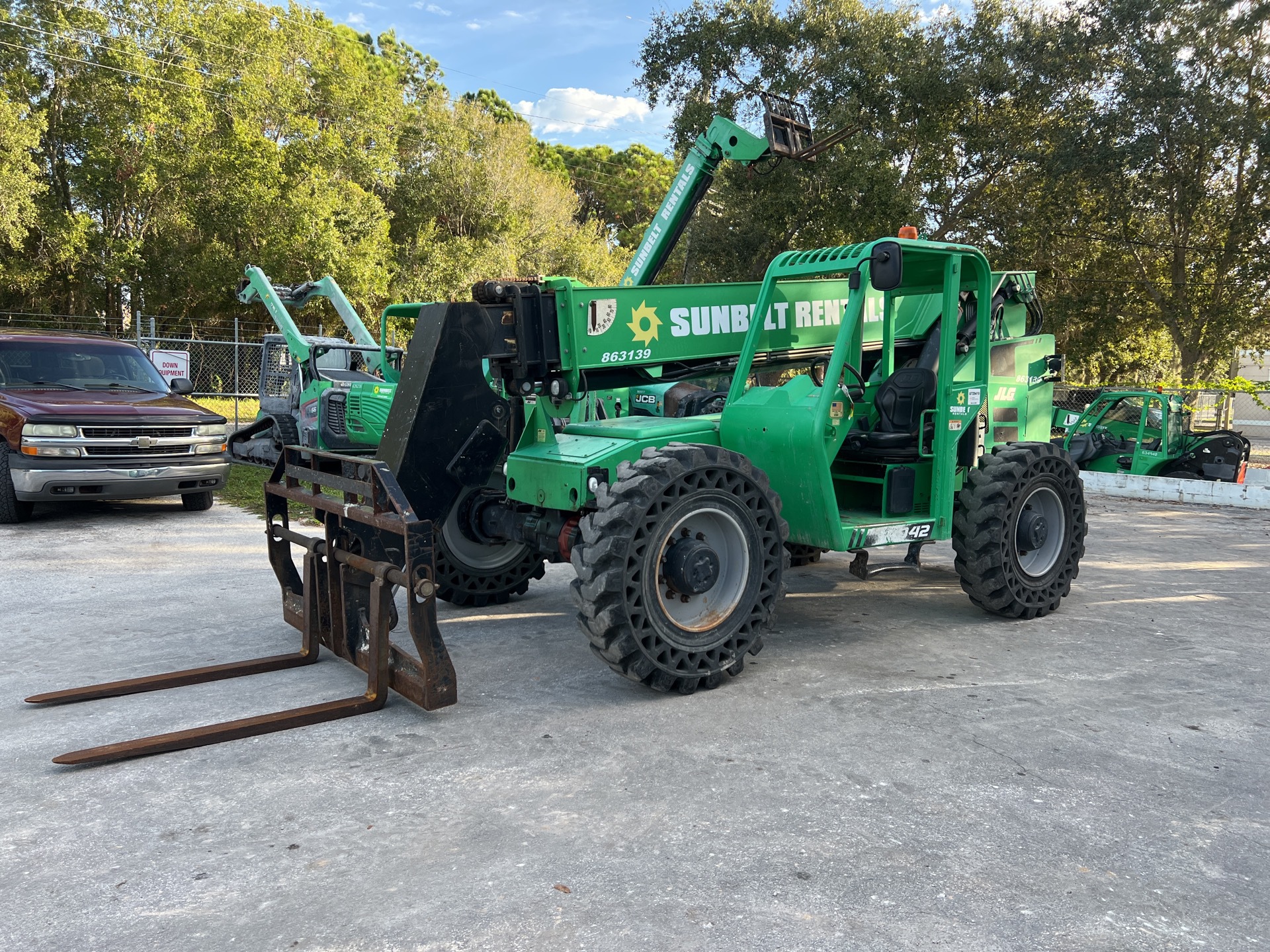 2016 SkyTrak 8042 Telehandler