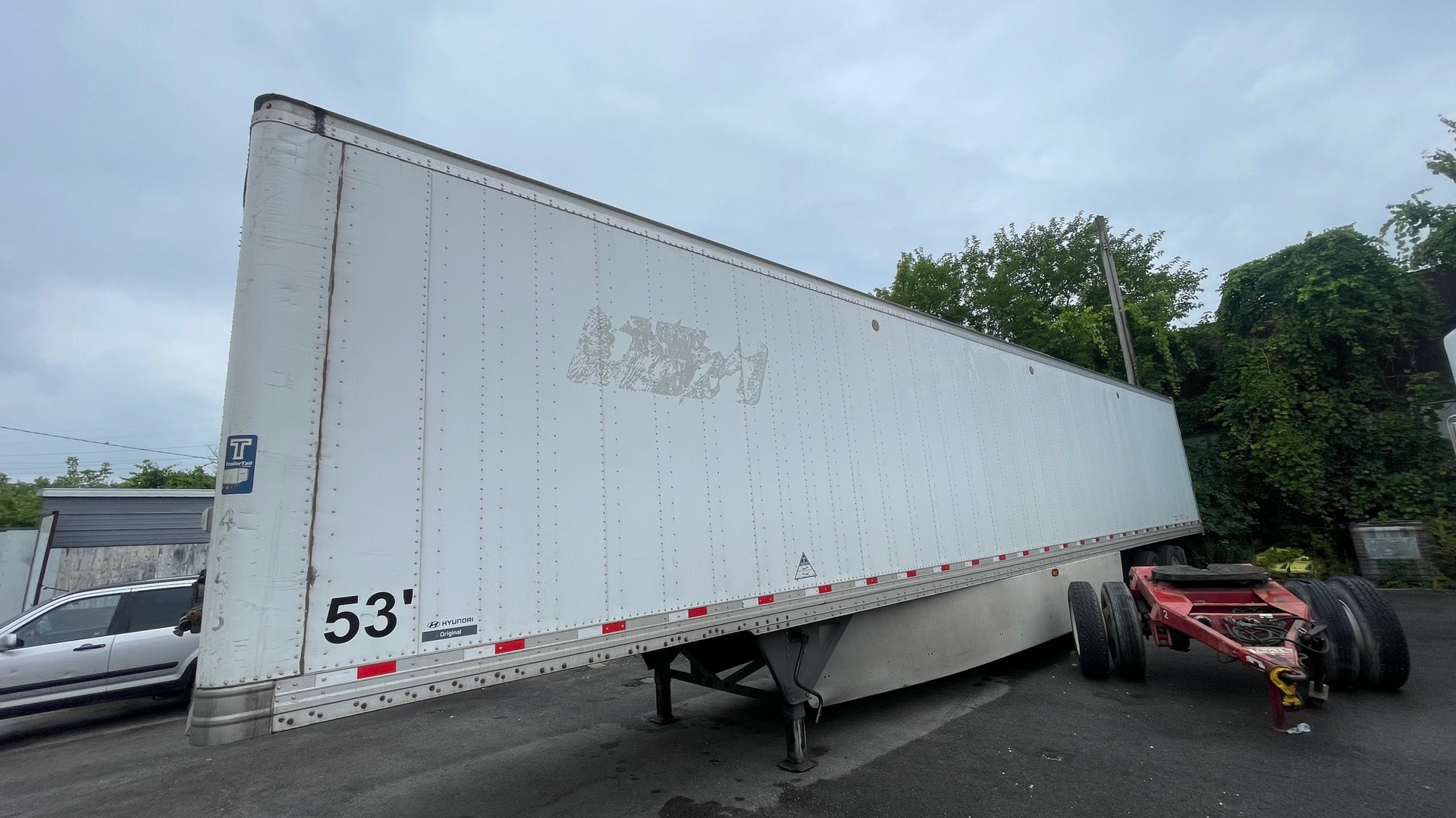 2017 Hyundai V12530152-AJS 53 ft x 96 in T/A Van Trailer