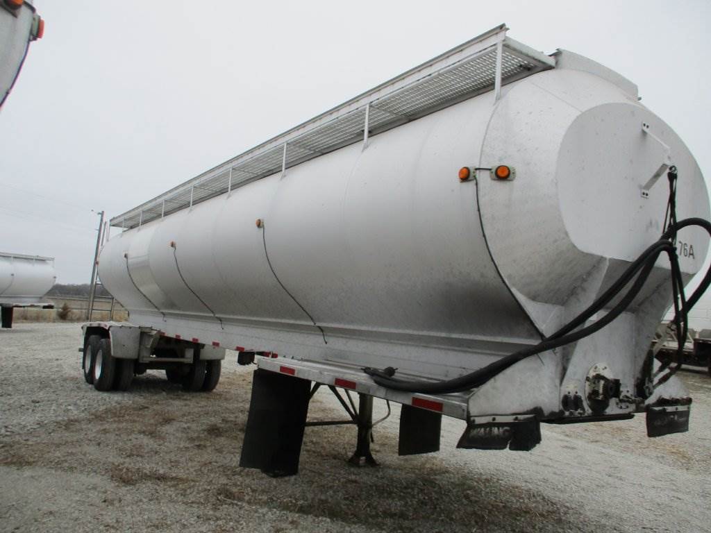 2012 Walinga 38' Feed Trailer | Tarp Top | Aluminum Wheels |