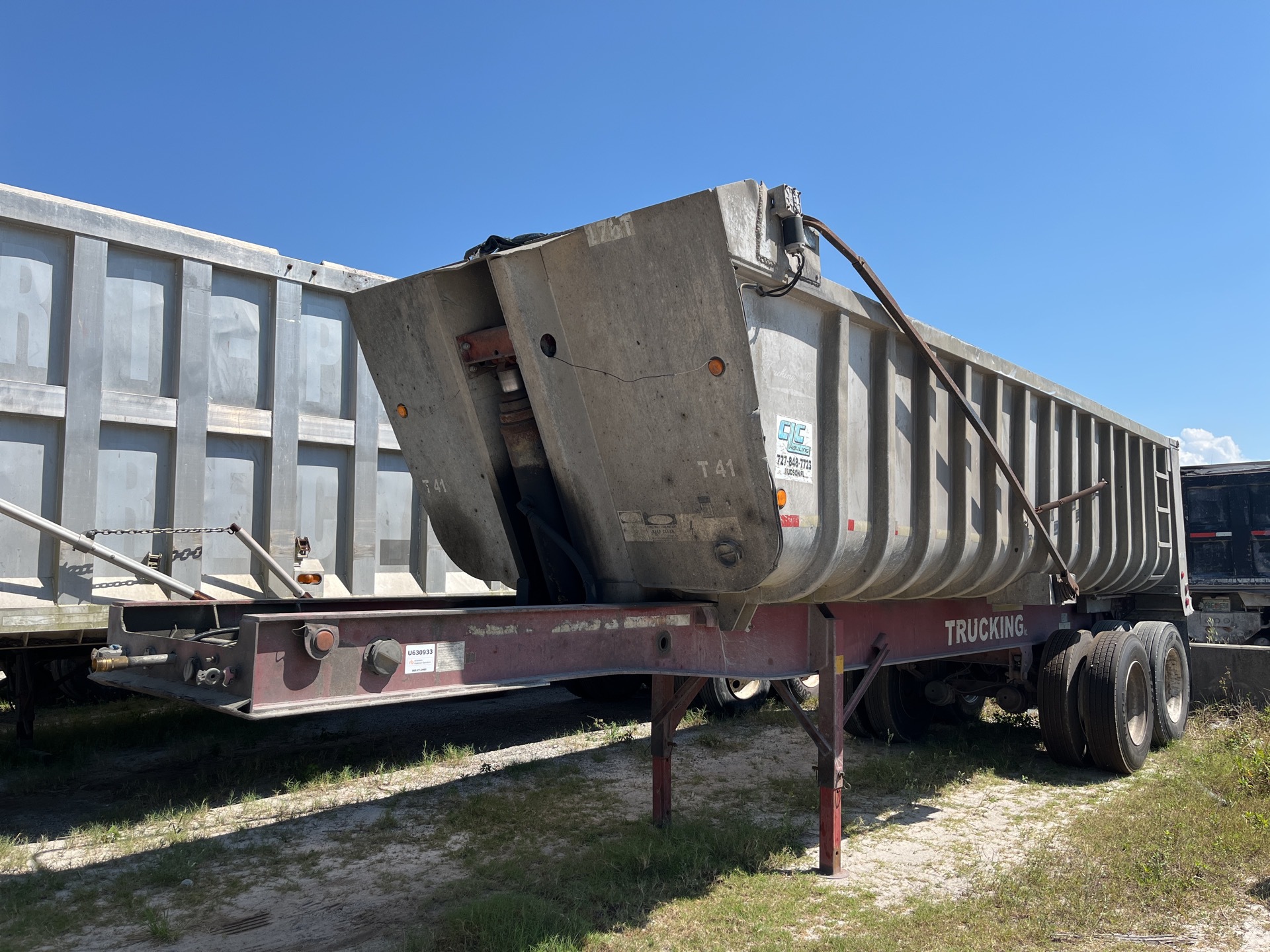 1978 Fruehauf  24 ft T/A End Dump Trailer