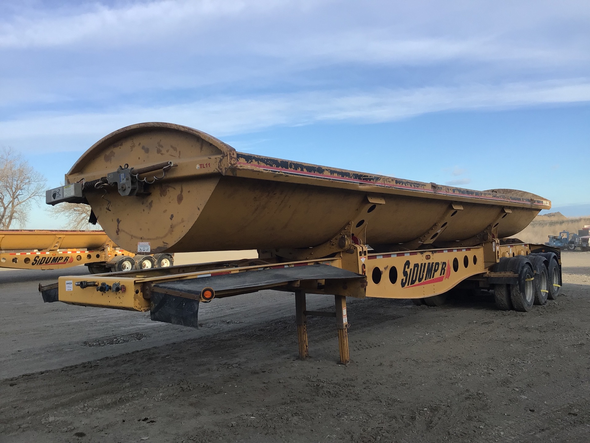 2011 Sidump\'r SDR325 37 ft Tri/A Side Dump Trailer