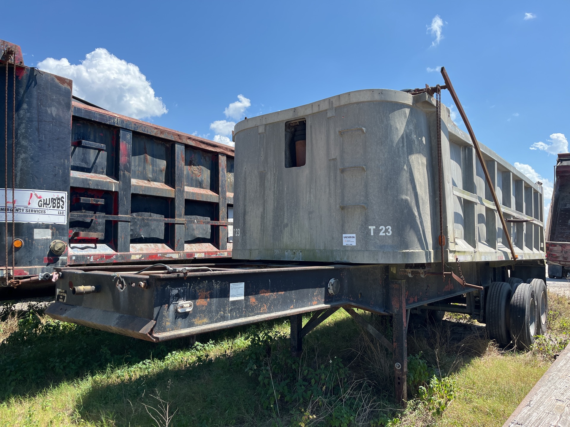 1970 Hobb 22 ft T/A End Dump Trailer