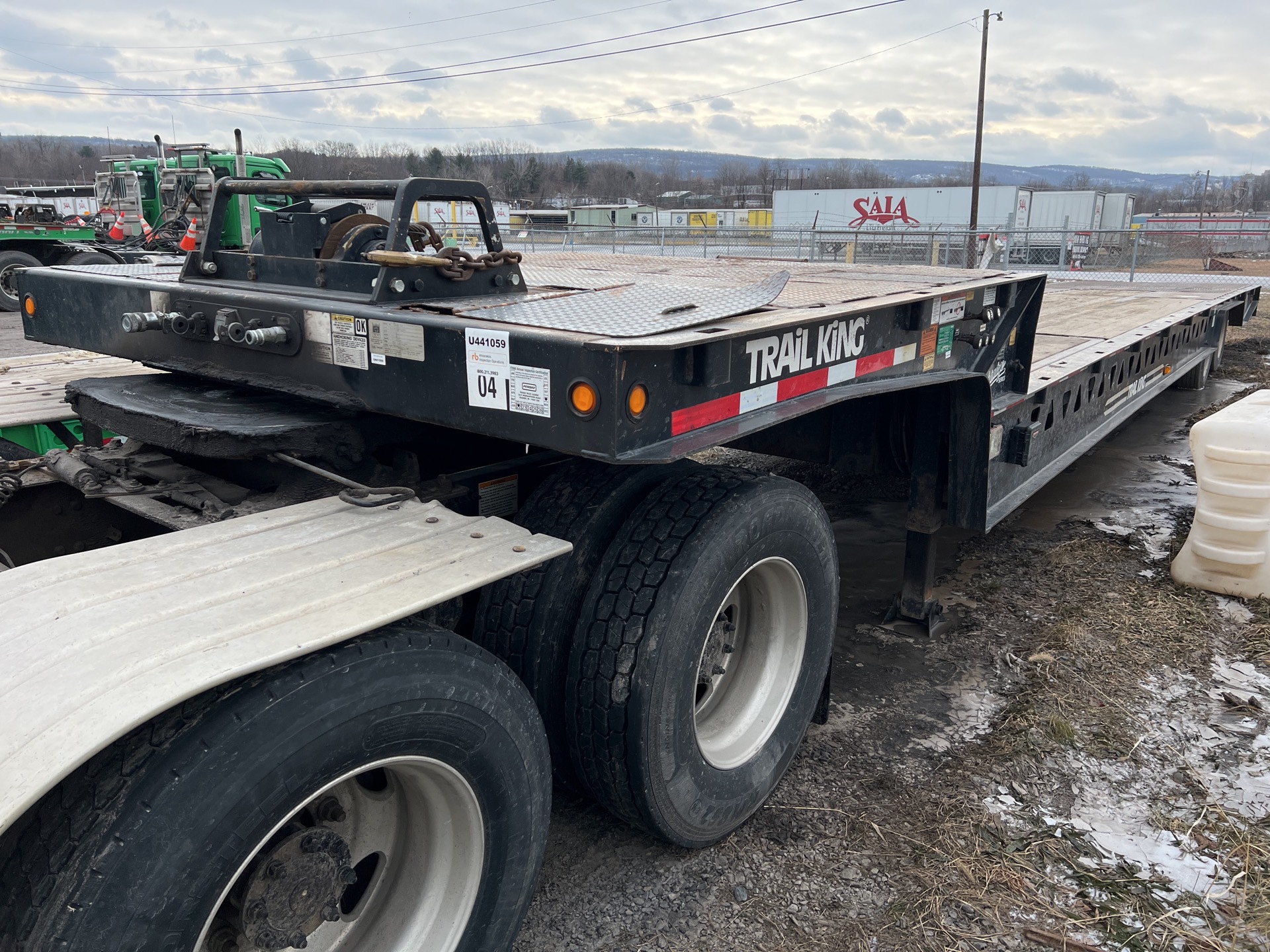 2013 Trail King TK80HT 50000 lb 50 ft T/A Gooseneck Hydraulic Tail Trailer