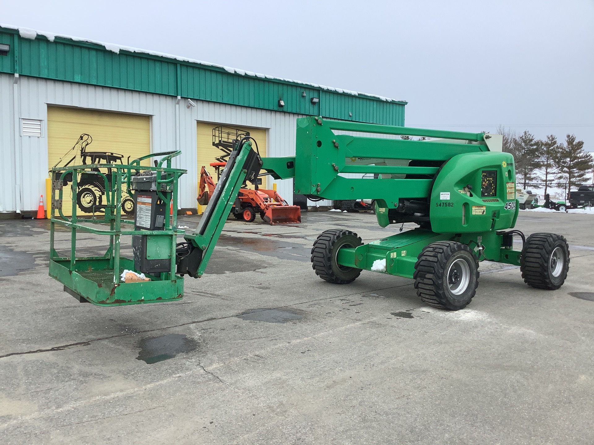 2013 JLG 450AJ 4WD Dual Fuel Articulating Boom Lift