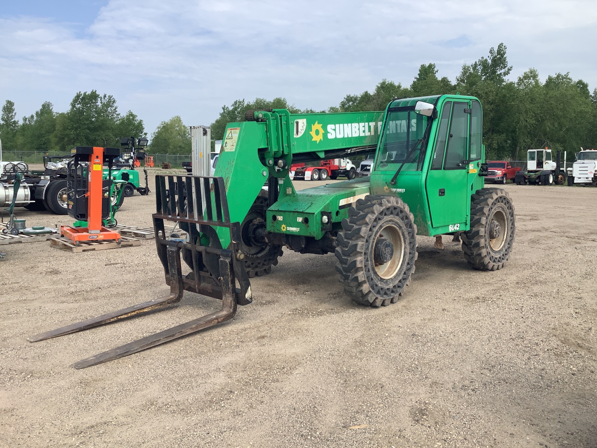 2015 JLG/SkyTrak 6042 Telehandler