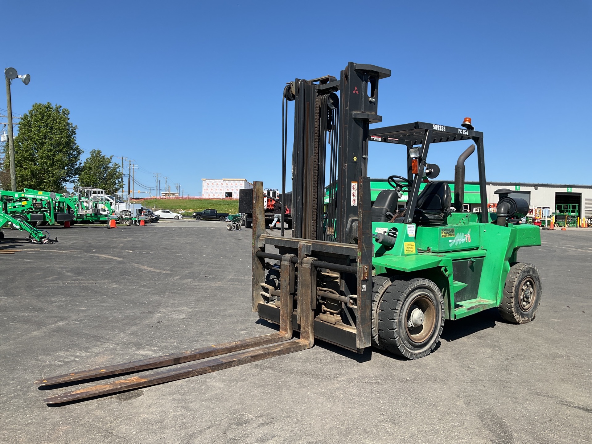 2014 Mitsubishi FD70E 13900 lb 4x2 Rough Terrain Forklift