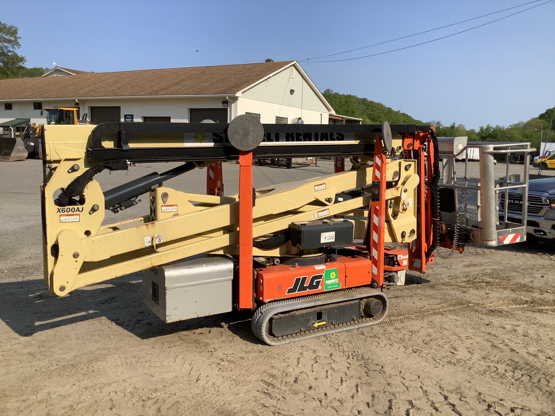 2014 JLG X600AJ Crawler Articulating Boom Lift