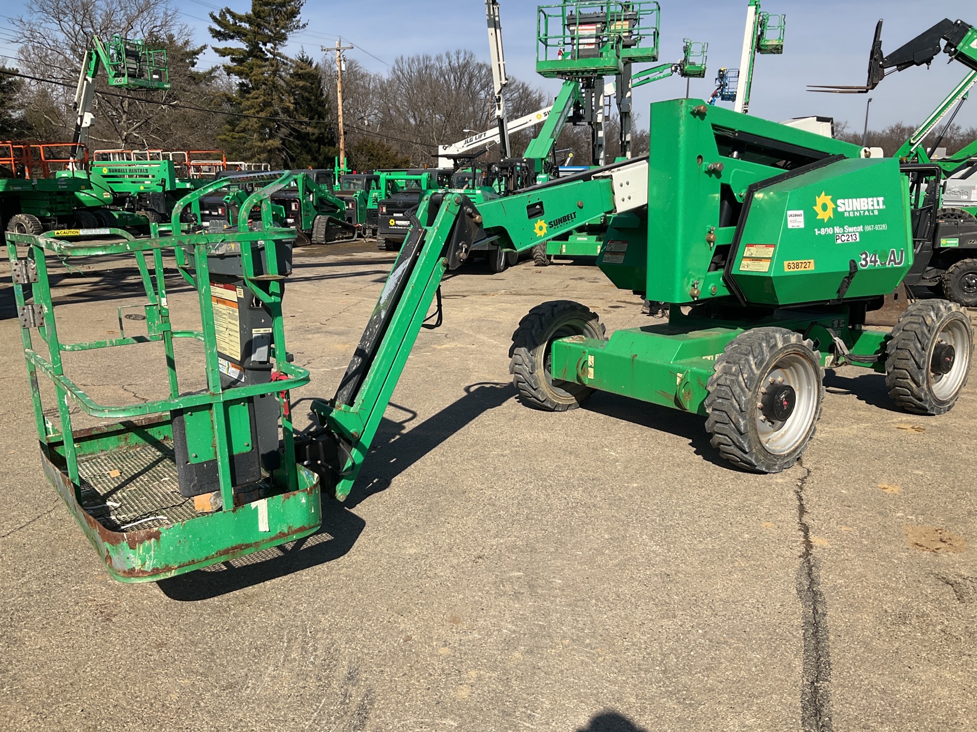 2013 JLG 340AJ 4WD Dual Fuel Articulating Boom Lift