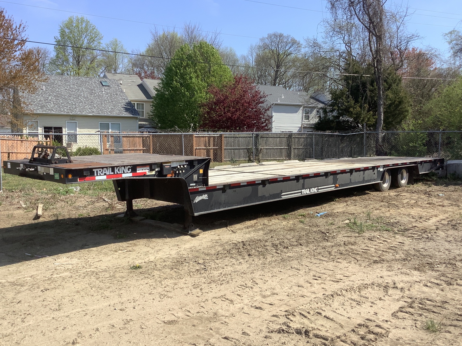 2016 Trail King TK80HT-482 50000 lb 48 ft T/A Hydraulic Tail Trailer