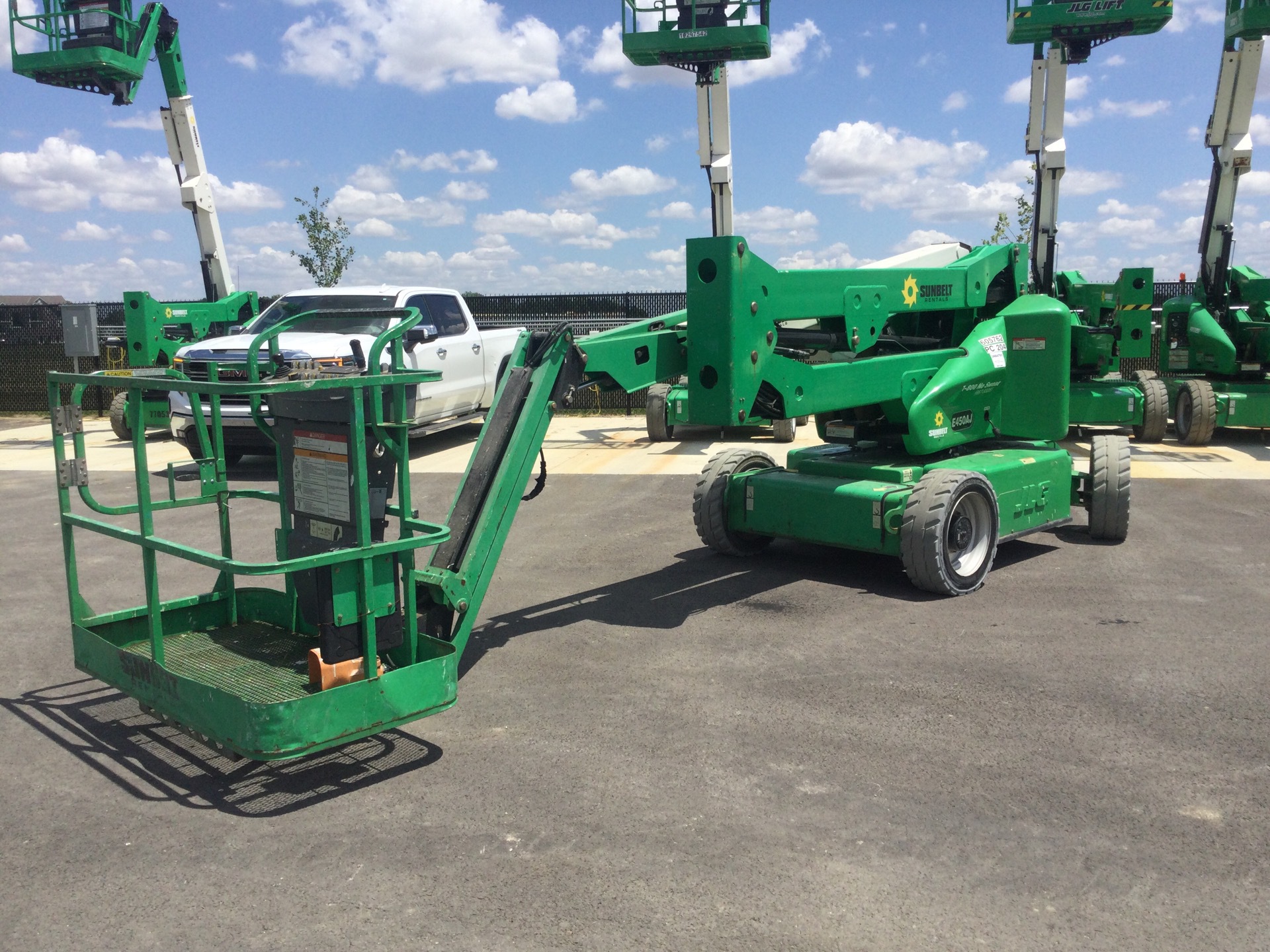 2014 JLG E450AJ Electric Articulating Boom Lift