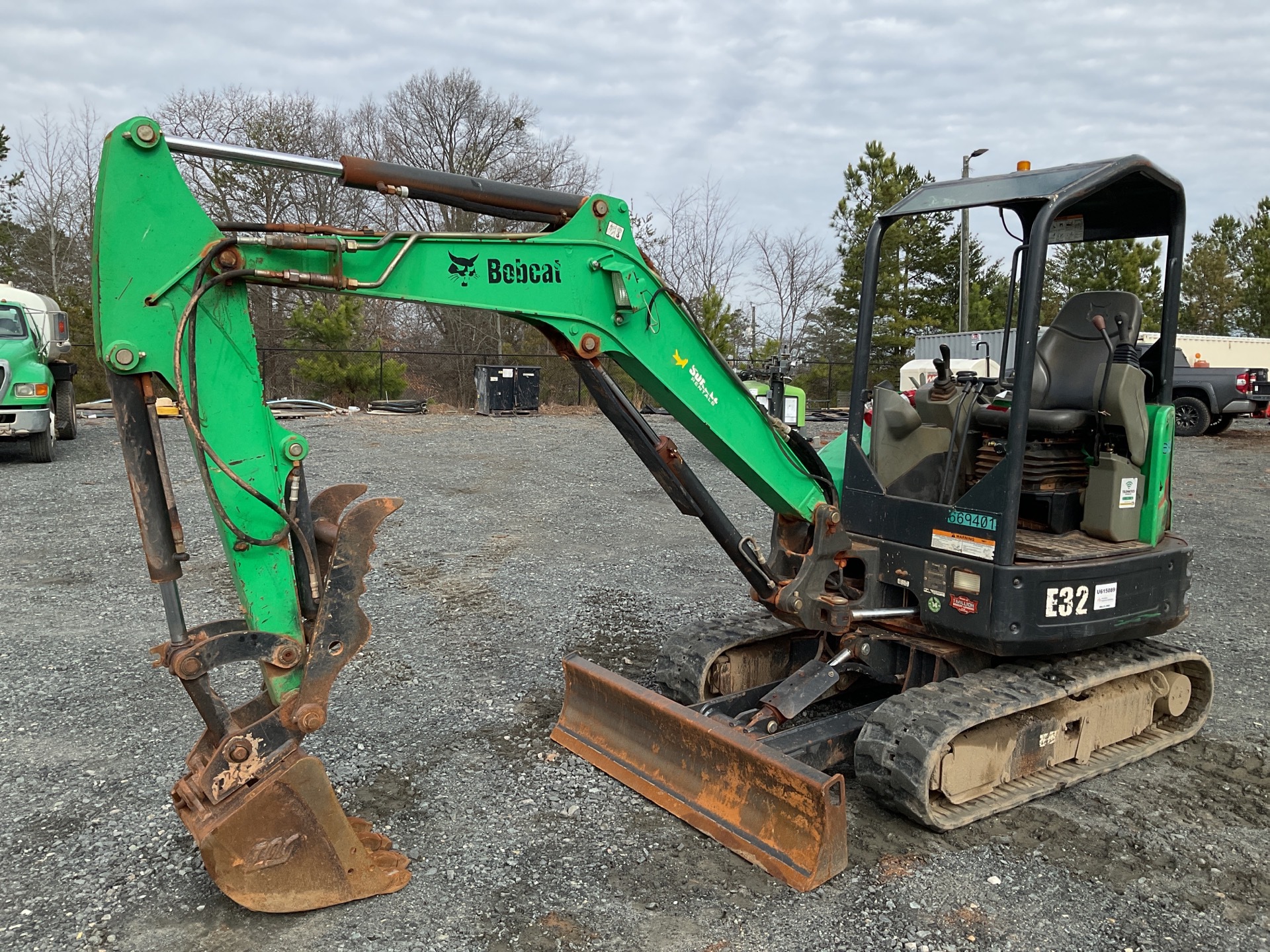 2015 Bobcat E32 Mini Excavator