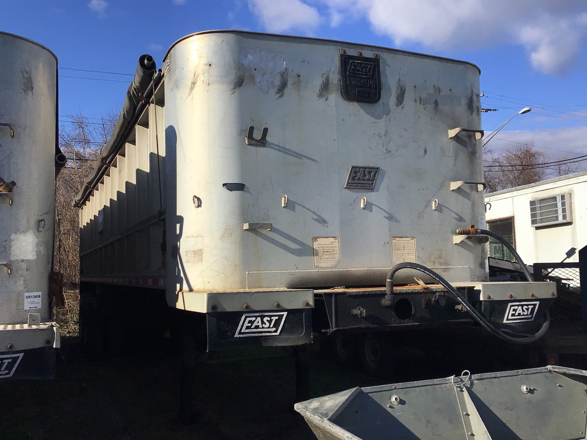 1997 East 38 ft T/A Aluminum End Dump Trailer