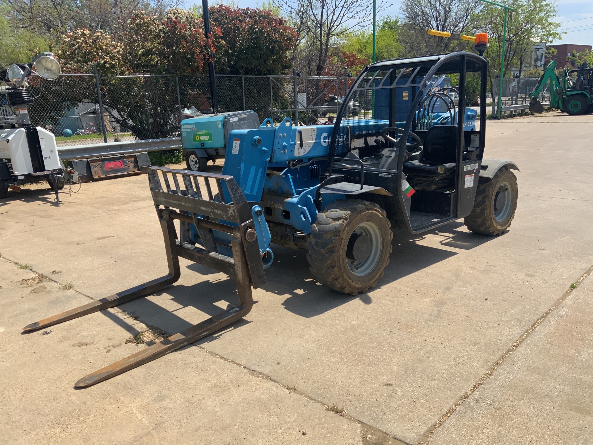 2015 Genie GTH-5519 Telehandler