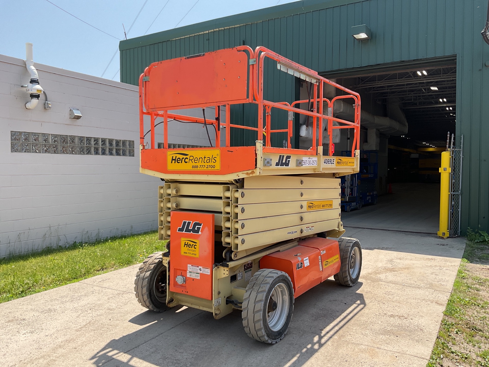 2015 JLG 4069LE Electric Scissor Lift