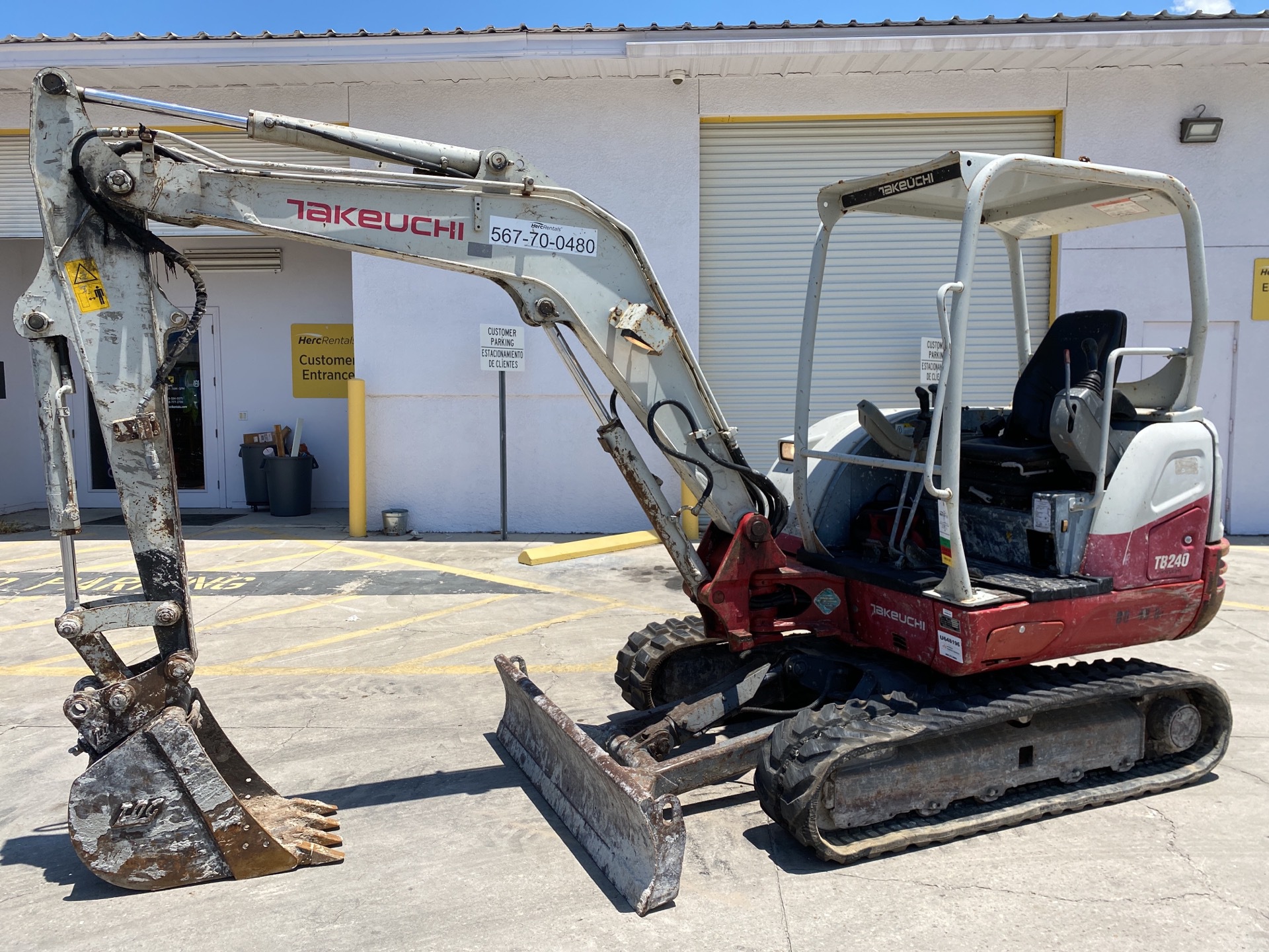 2015 Takeuchi TB240 Mini Excavator