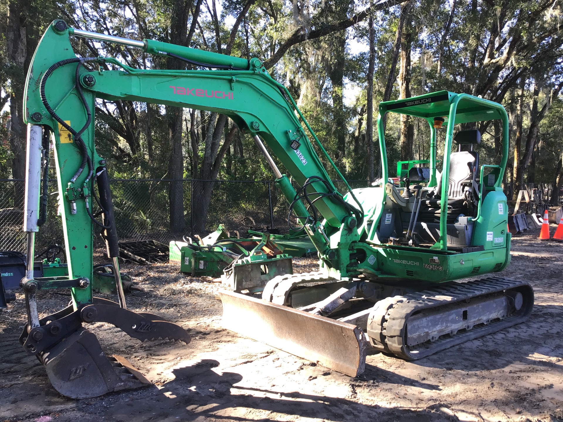 2015 Takeuchi TB260 Mini Excavator