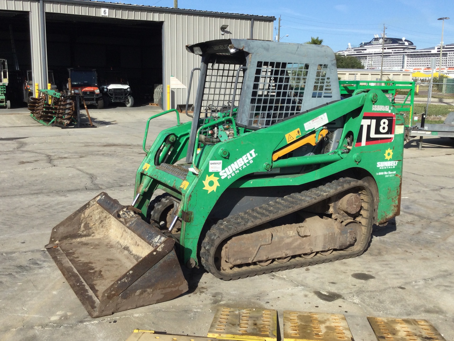 2016 Takeuchi TL8 Compact Track Loader