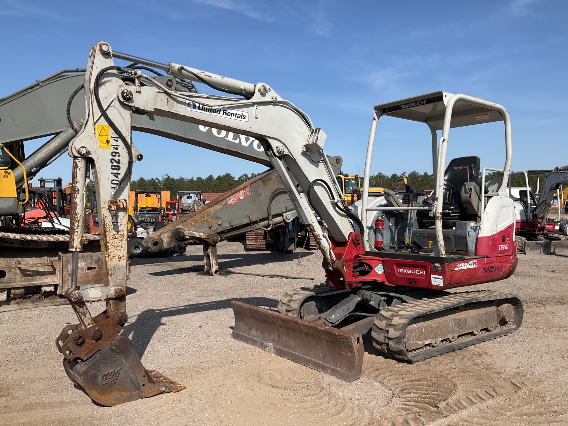 2016 Takeuchi TB240 Mini Excavator