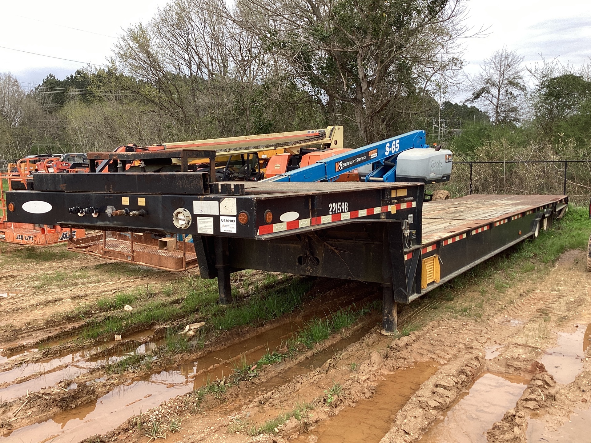 2014 Ledwell T/A Hydraulic Tail Trailer