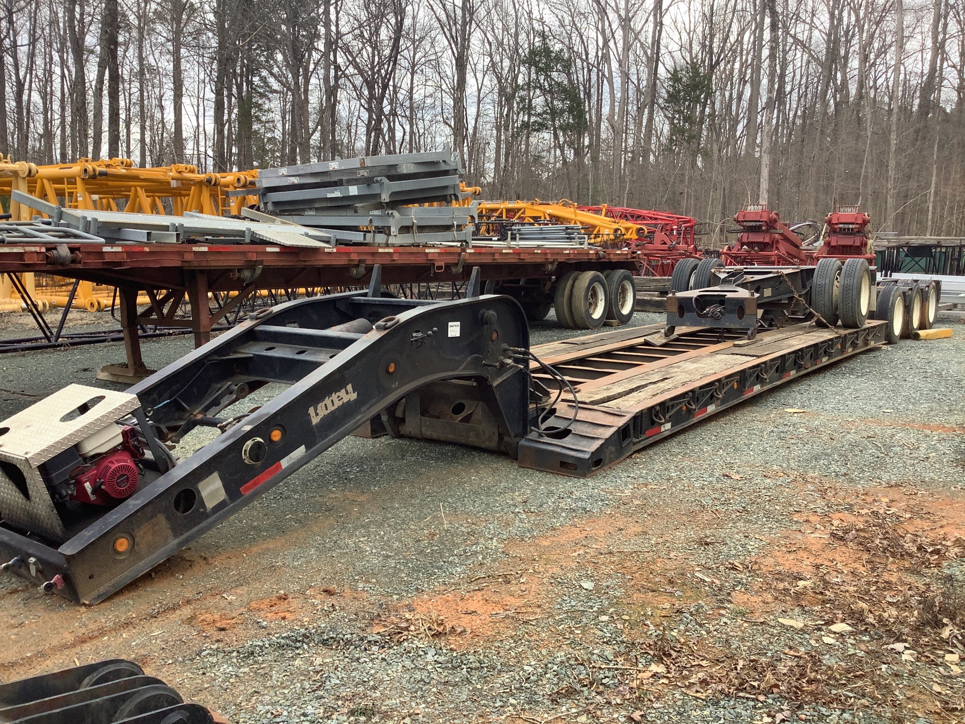 1997 Fontaine Tri/A Removable Gooseneck Lowboy Trailer