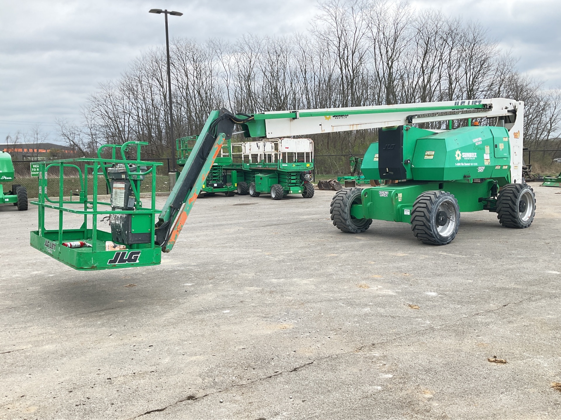 2012 JLG 800AJ 4WD Diesel Articulating Boom Lift