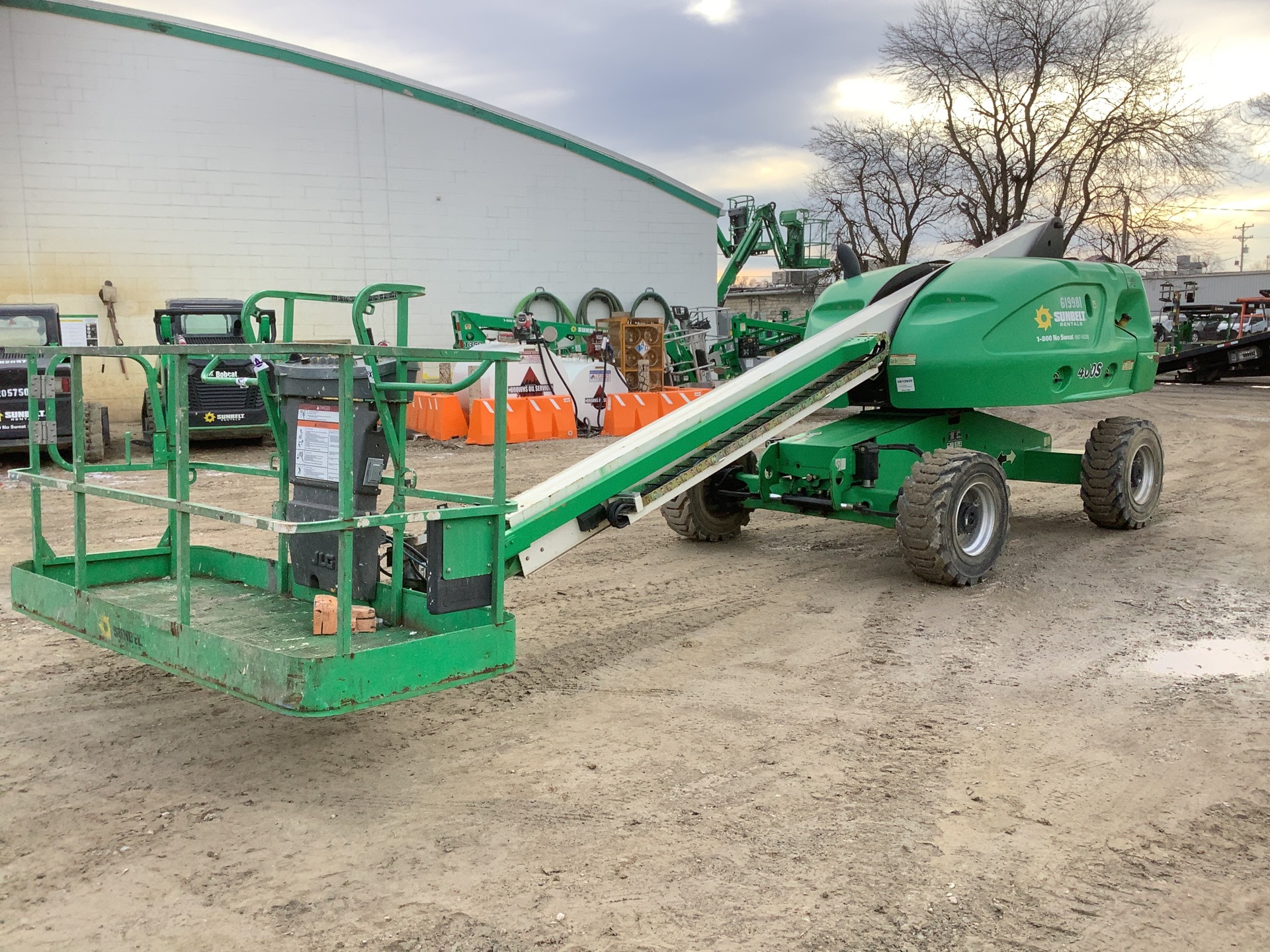 2014 JLG 400S 4WD Diesel Telescopic Boom Lift