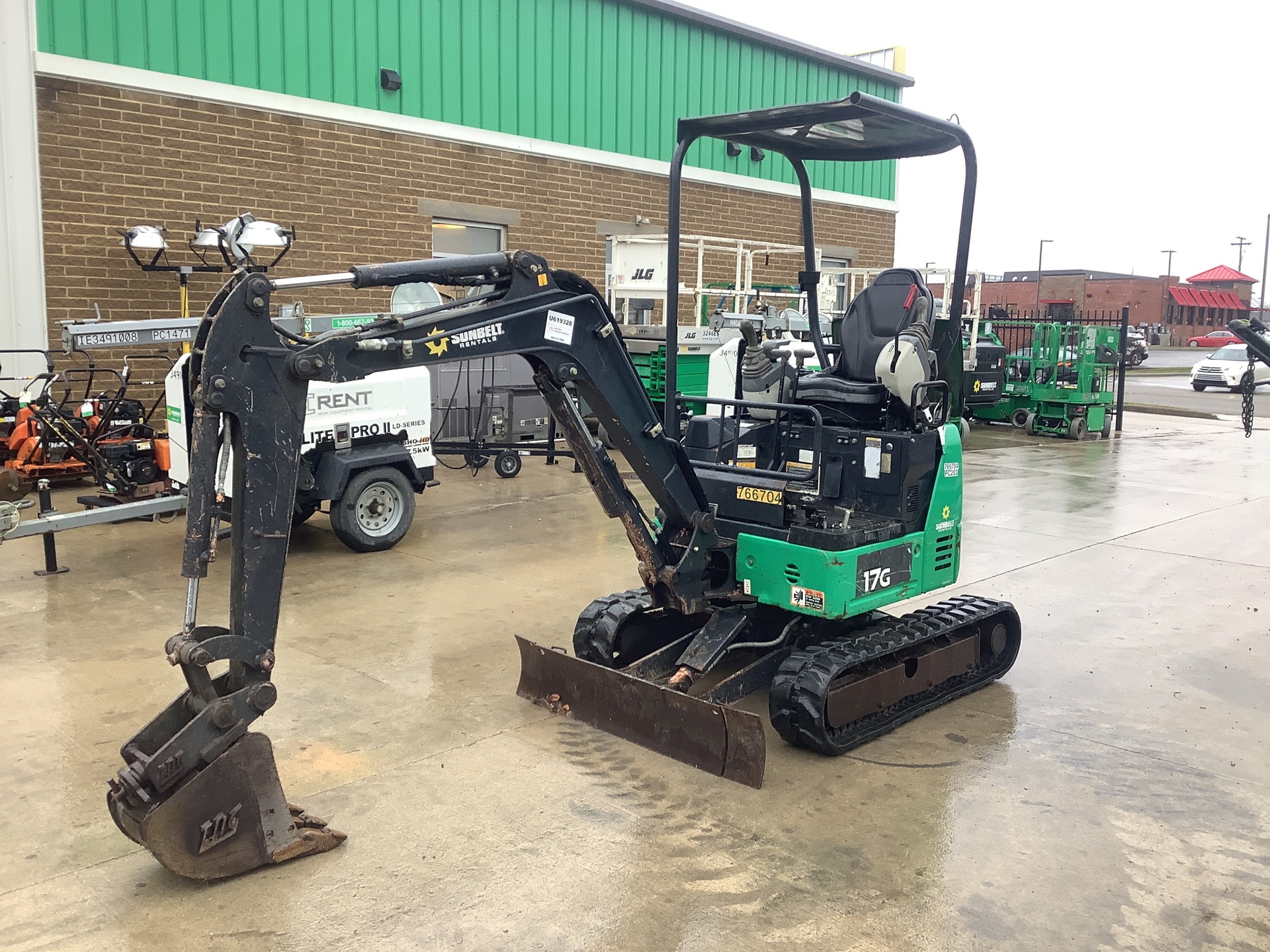 2015 John Deere 17G Mini Excavator