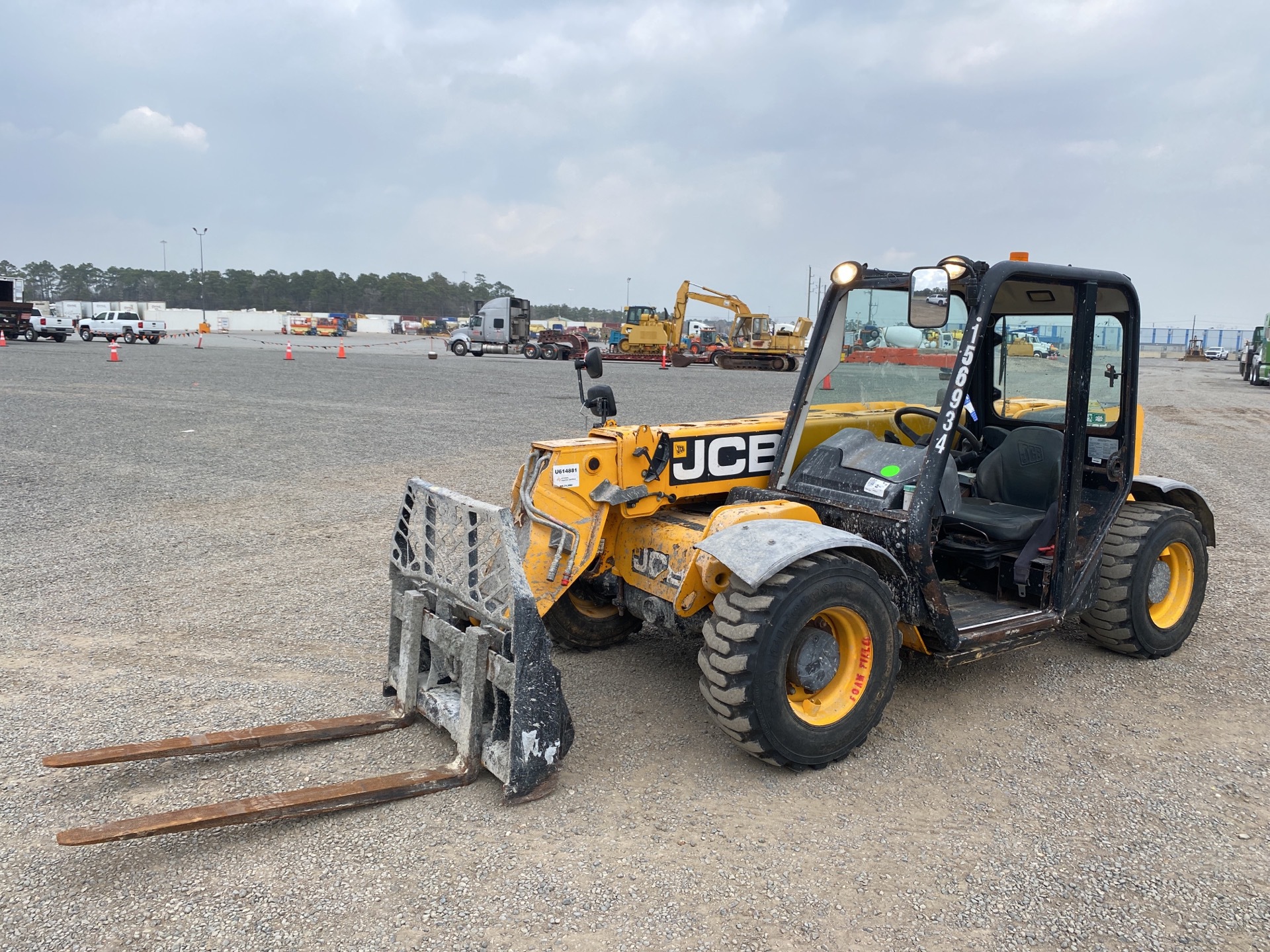 2015 JCB 525-60T4 Telehandler