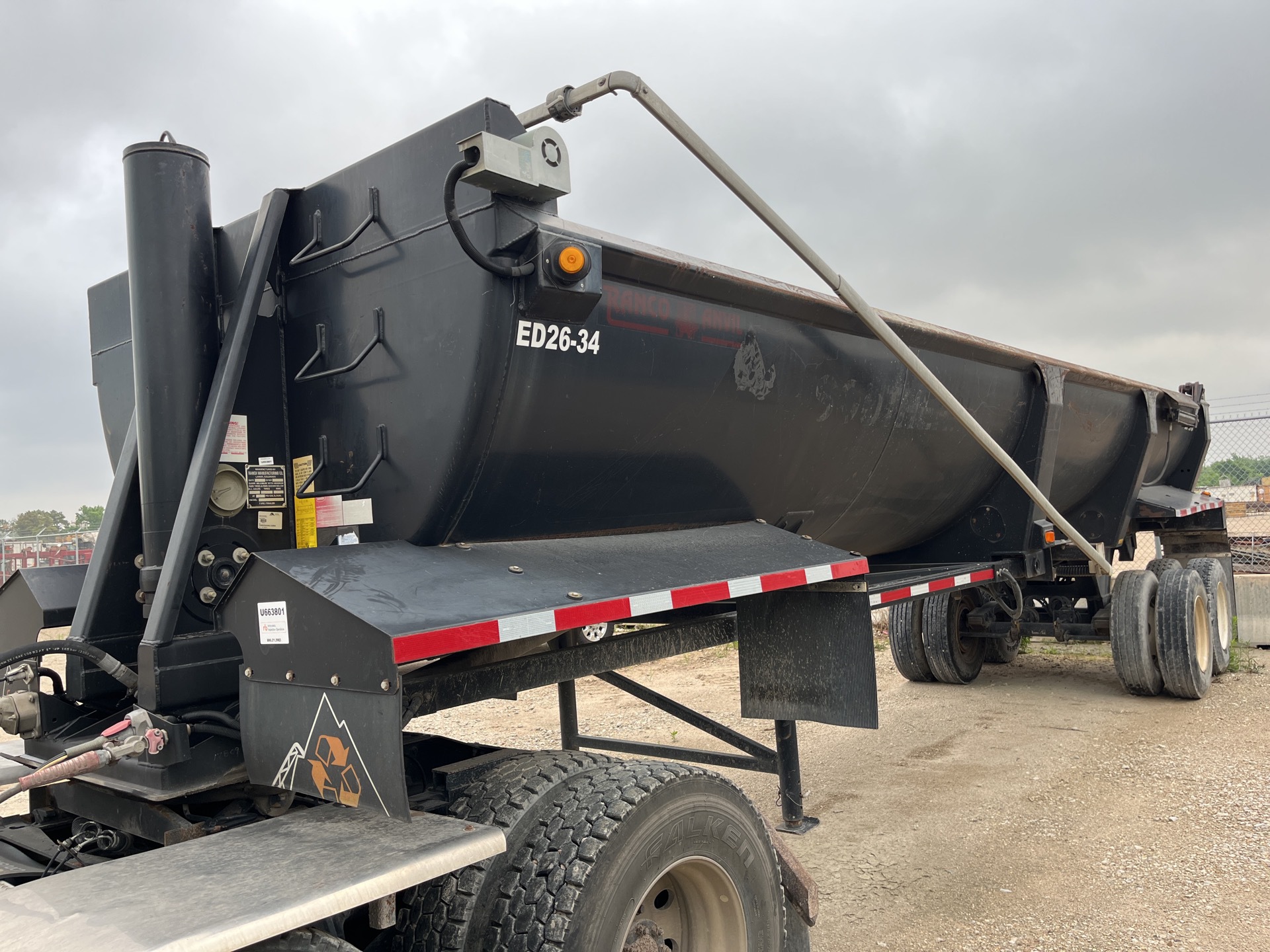 2016 Ranch 32 ft T/A End Dump Trailer