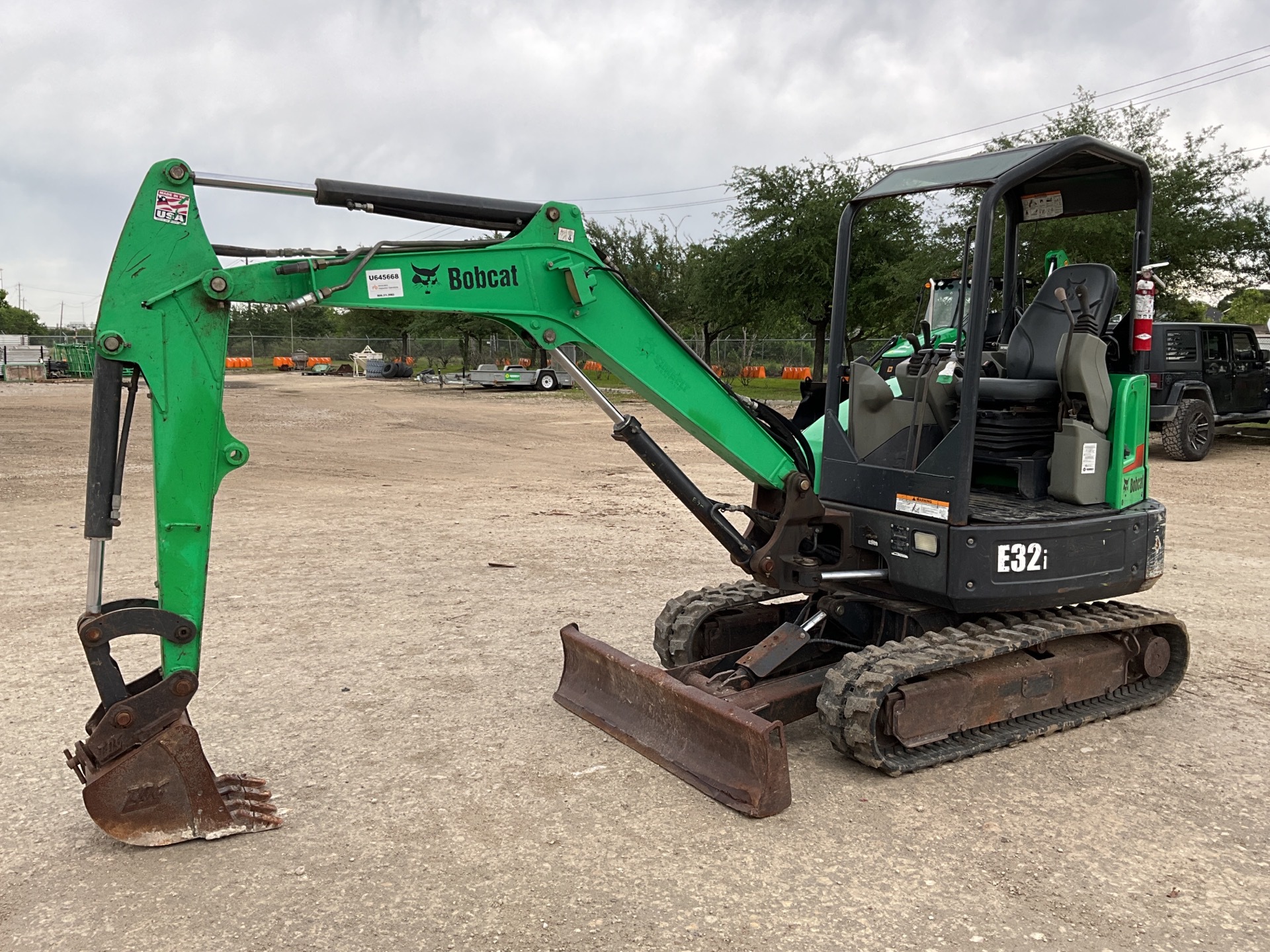 2016 Bobcat E32i Mini Excavator