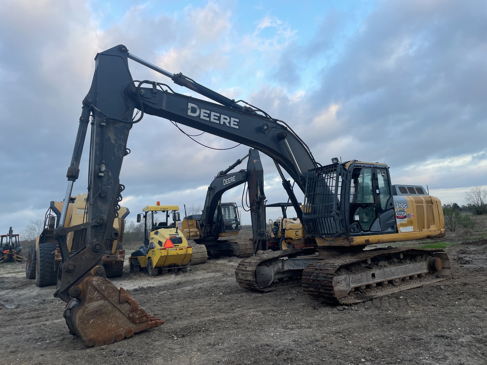 2013 John Deere 210GLC Tracked Excavator