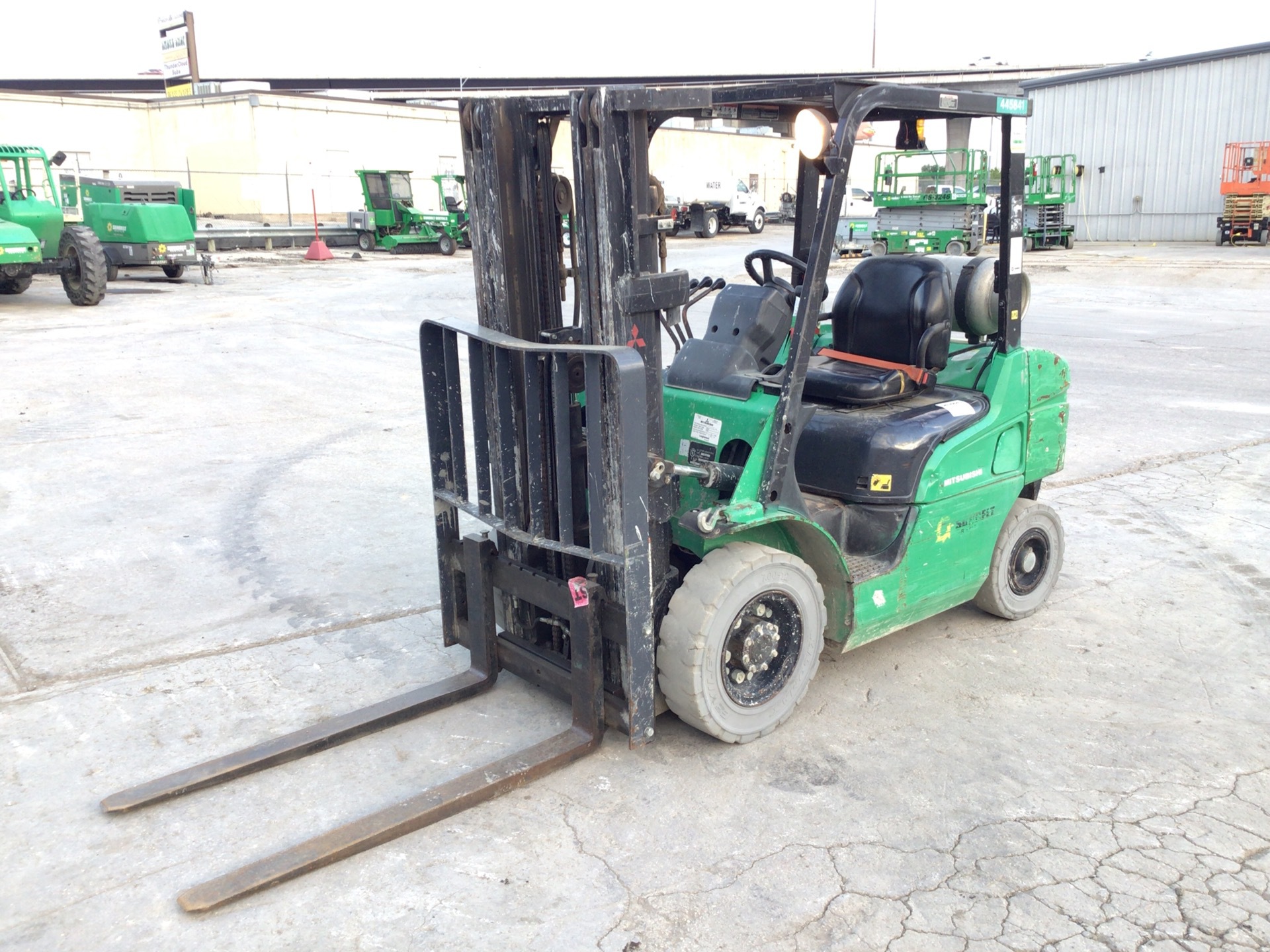 2012 Mitsubishi FG25N 4600 lb Pneumatic Tire Forklift