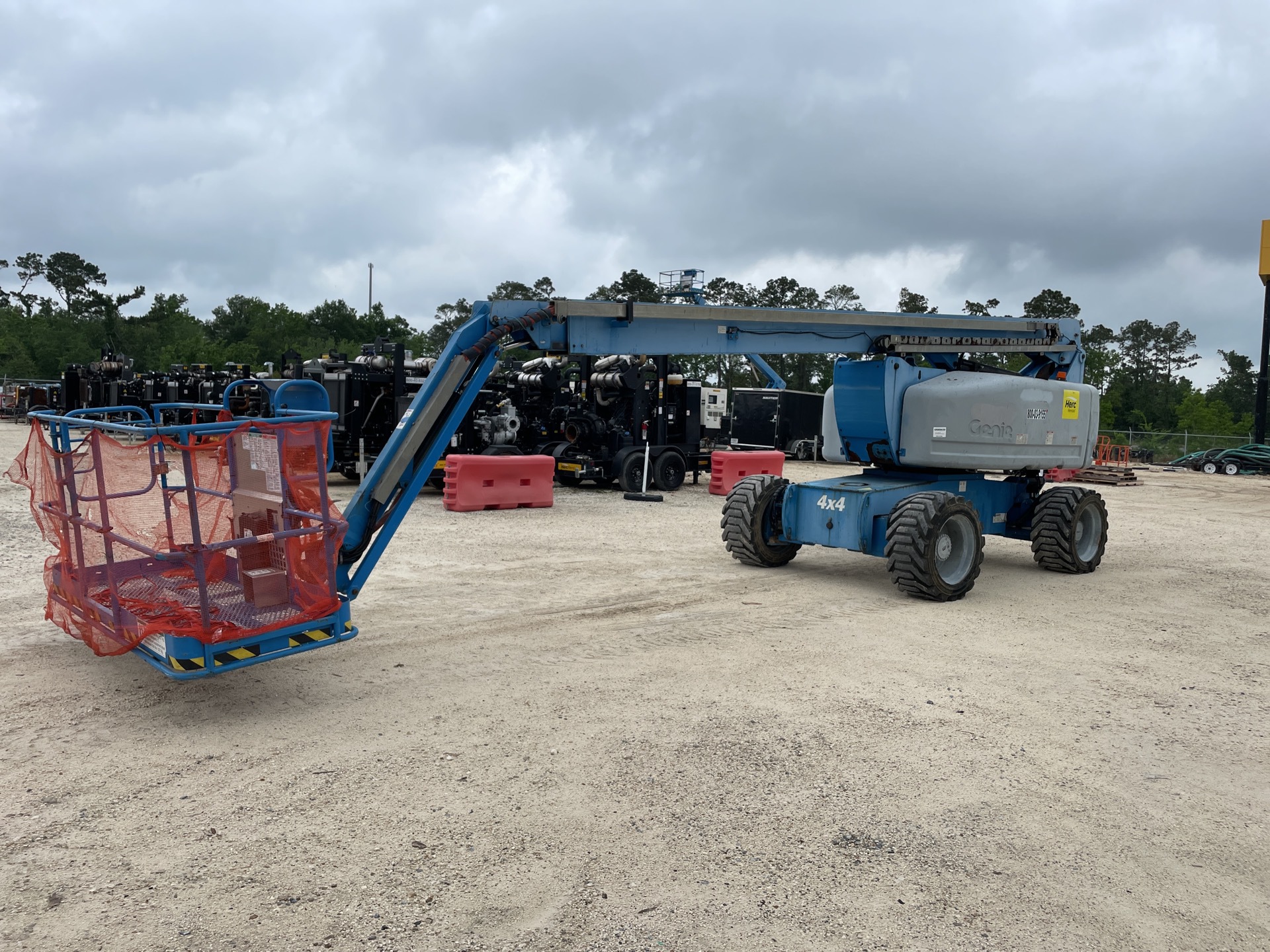 2012 Genie Z-80/60 4WD Diesel Articulating Boom Lift